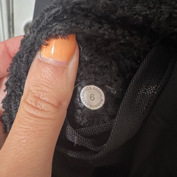 lululemon athletica Black Puffer Jacket - Picture 3 of 4